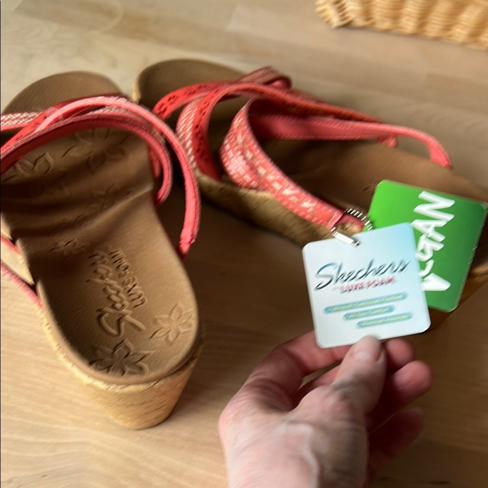 Skechers Vegan Luxe Foam Sandals Size 9